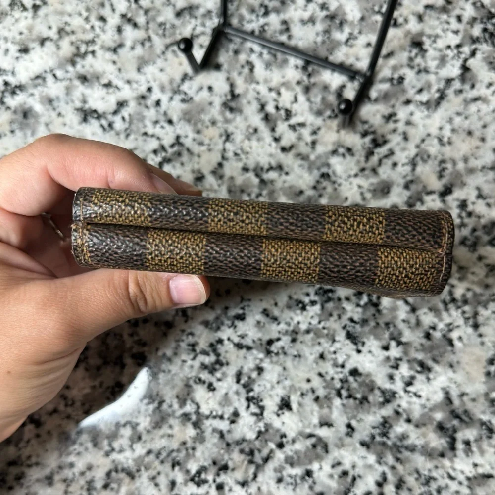 Louis Vuitton | Damier Portefeiulle Elise Bi Fold Compact Wallet SP0020